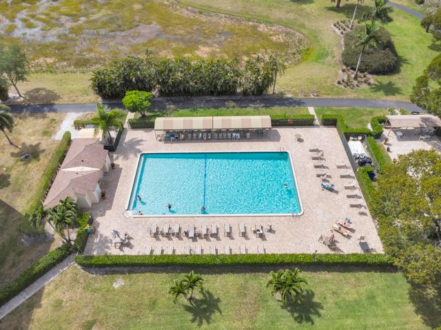 7185 Huntington Lane 202, Delray Beach, FL 33446