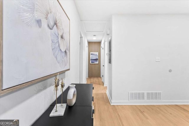 1891 Valley Ridge Dr SW, Atlanta, GA 30331