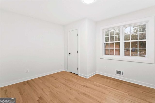 1891 Valley Ridge Dr SW, Atlanta, GA 30331