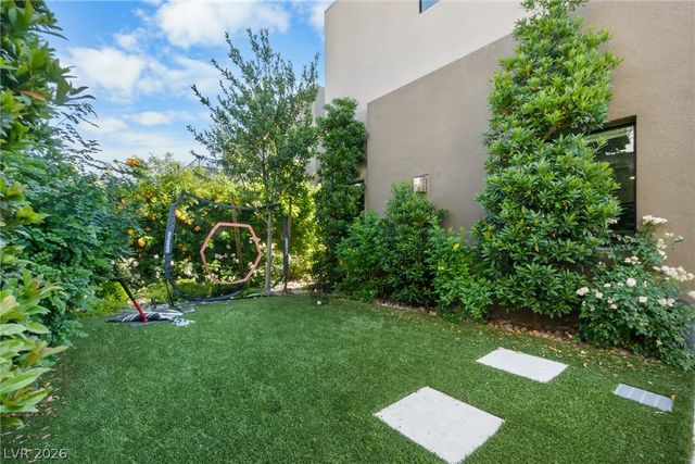 6165 Amber View Street, Las Vegas, NV 89135