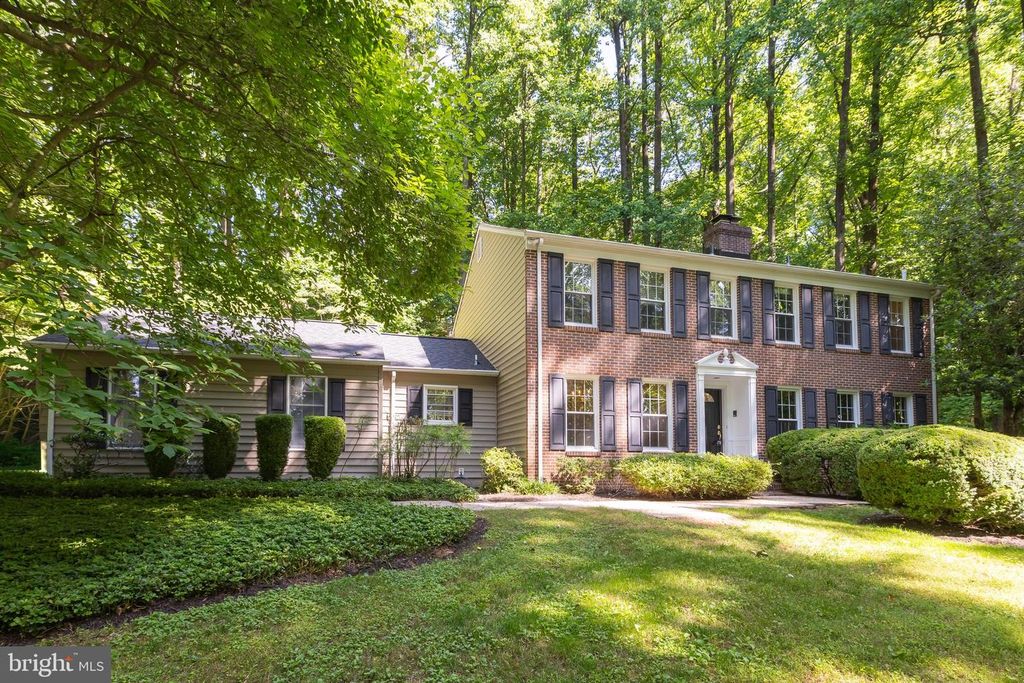 Image 1 of property listing at 11126 OLD CARRIAGE RD, Glen Arm, MD 21057
