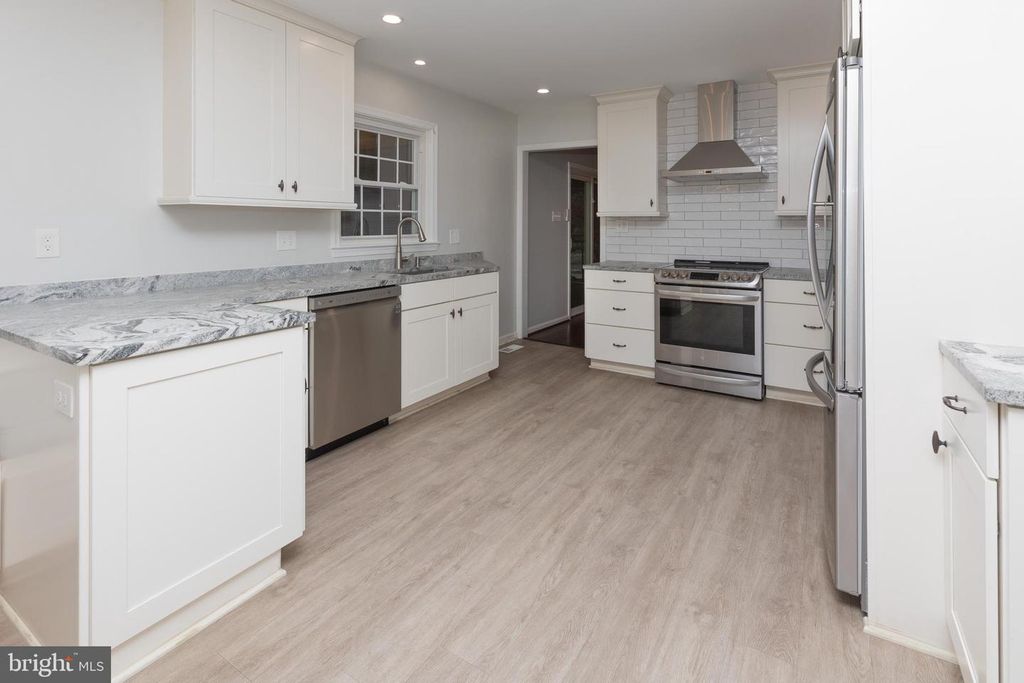 Image 10 of property listing at 11126 OLD CARRIAGE RD, Glen Arm, MD 21057