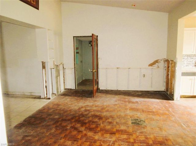 2009 Myrtle AVE, Punta Gorda, FL 33950