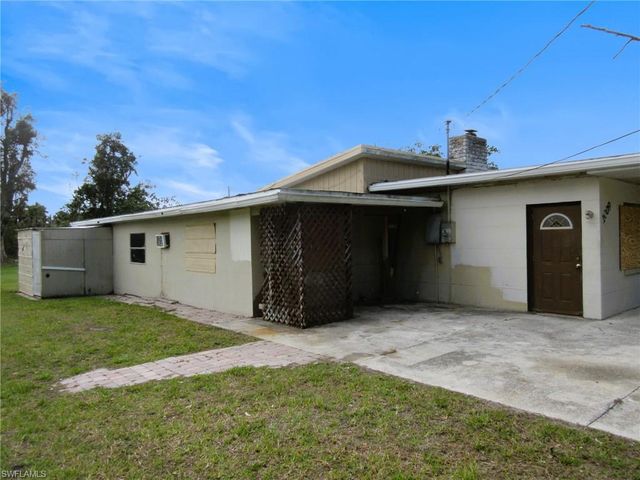 2009 Myrtle AVE, Punta Gorda, FL 33950
