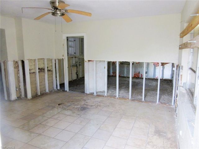 2009 Myrtle AVE, Punta Gorda, FL 33950