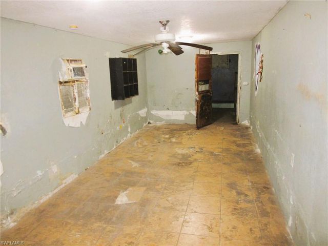 2009 Myrtle AVE, Punta Gorda, FL 33950