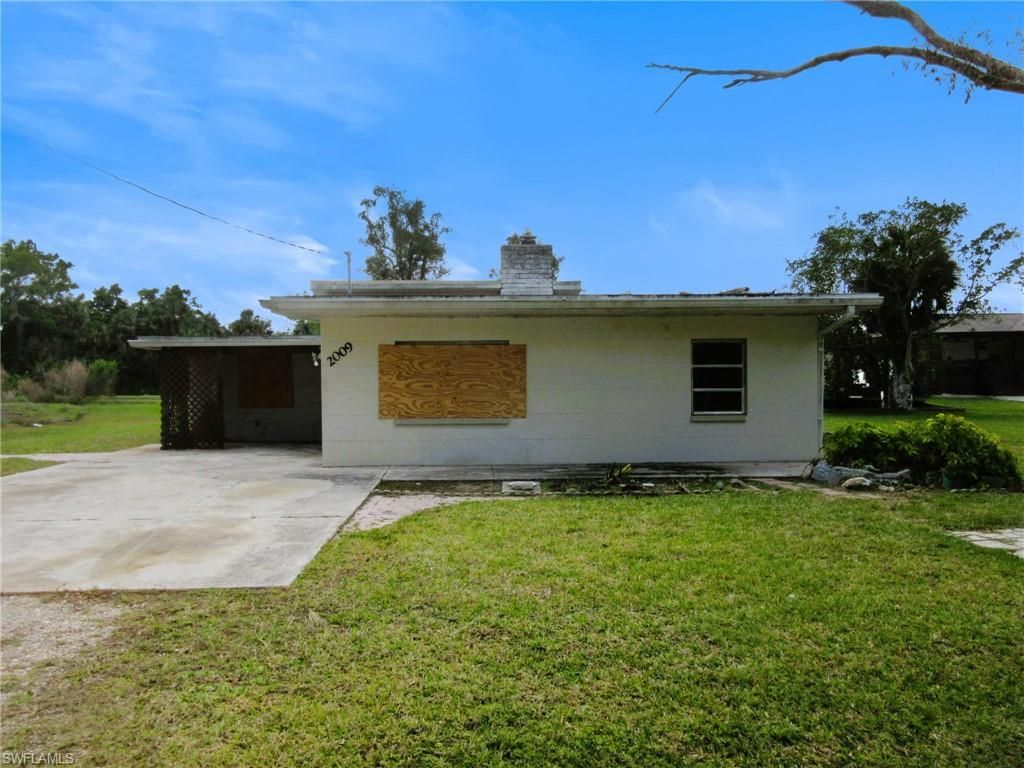 2009 Myrtle AVE, Punta Gorda, FL 33950