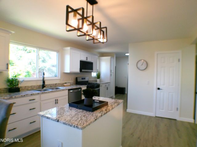 2560 Koehler Avenue, Toledo, OH 43613