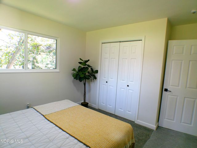 2560 Koehler Avenue, Toledo, OH 43613