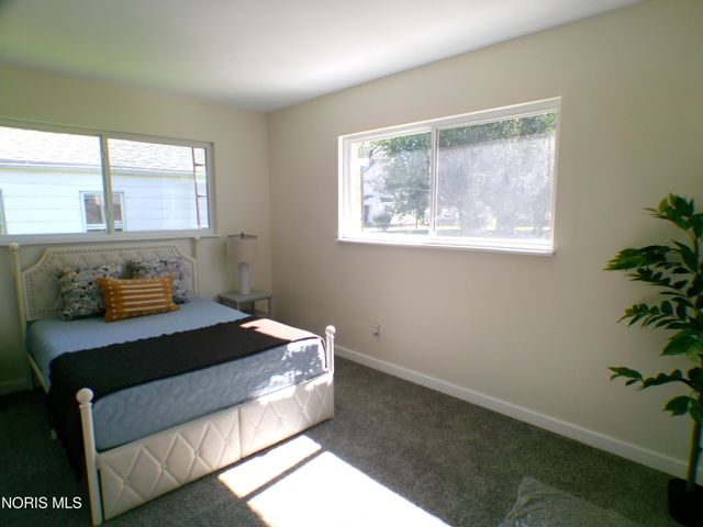 2560 Koehler Avenue, Toledo, OH 43613