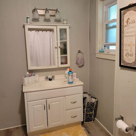 186 Dover St 1, Brockton, MA 02301