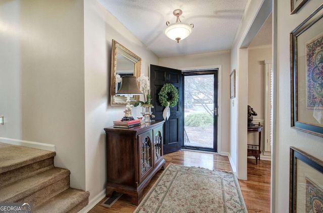 27 Walnut Drive, Cartersville, GA 30120