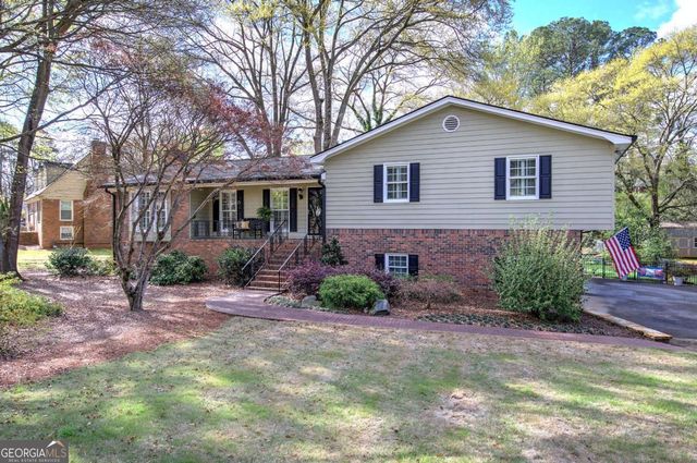 27 Walnut Drive, Cartersville, GA 30120