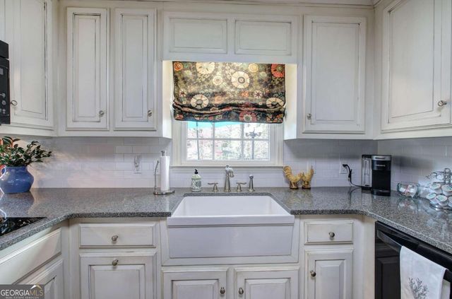 27 Walnut Drive, Cartersville, GA 30120