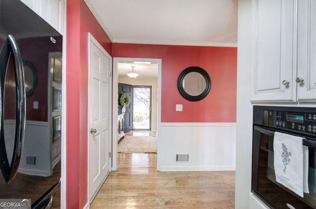 27 Walnut Drive, Cartersville, GA 30120