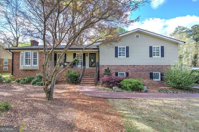 27 Walnut Drive, Cartersville, GA 30120