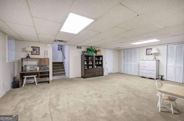 27 Walnut Drive, Cartersville, GA 30120