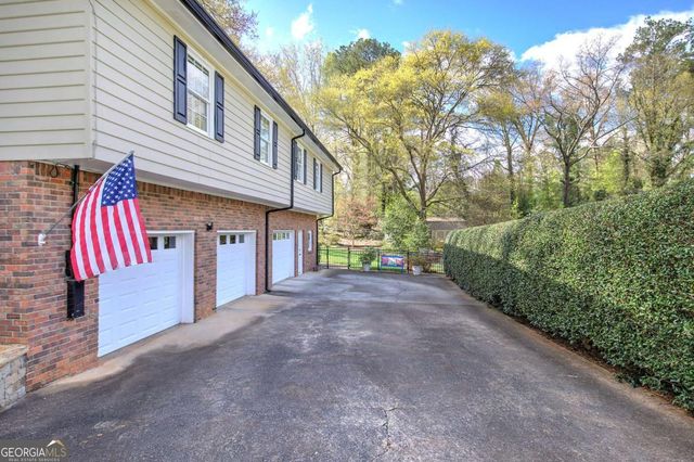 27 Walnut Drive, Cartersville, GA 30120