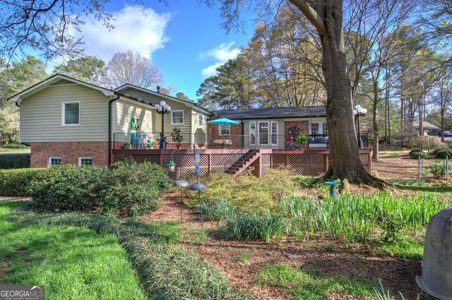 27 Walnut Drive, Cartersville, GA 30120