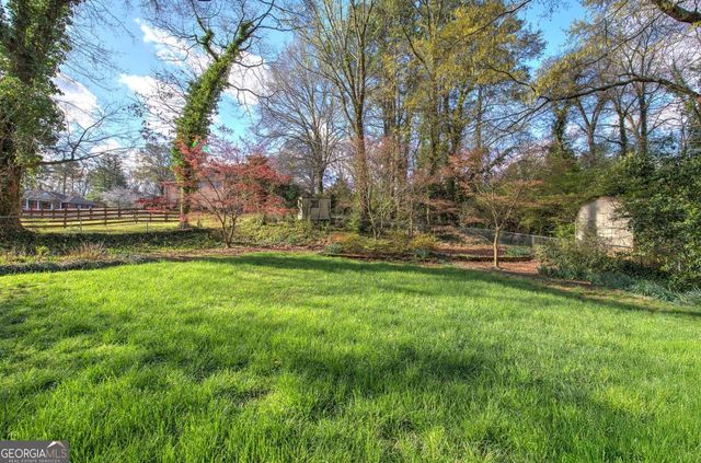 27 Walnut Drive, Cartersville, GA 30120