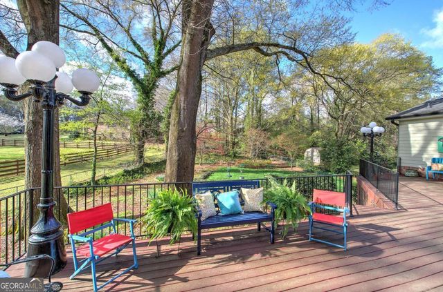 27 Walnut Drive, Cartersville, GA 30120