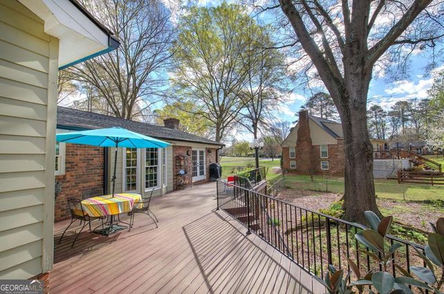 27 Walnut Drive, Cartersville, GA 30120