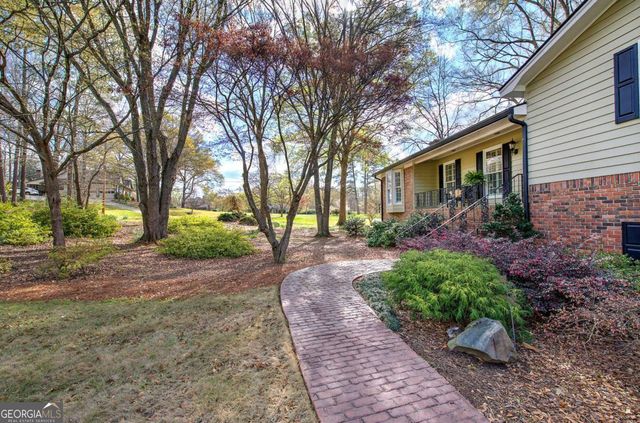 27 Walnut Drive, Cartersville, GA 30120