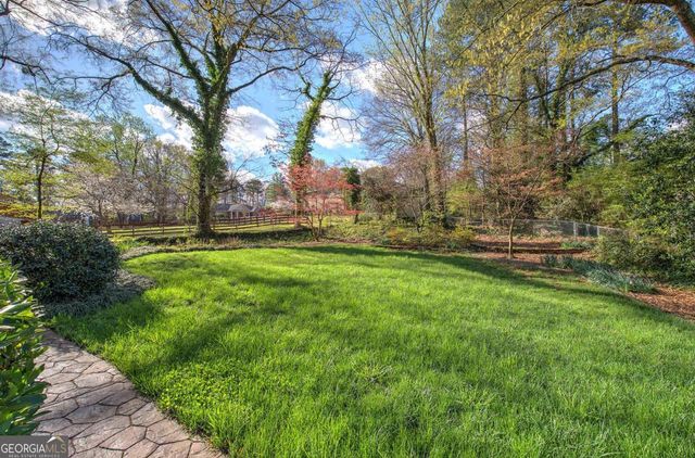 27 Walnut Drive, Cartersville, GA 30120