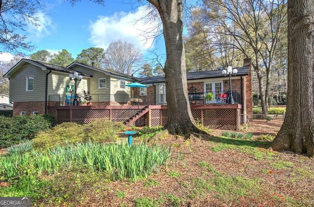 27 Walnut Drive, Cartersville, GA 30120