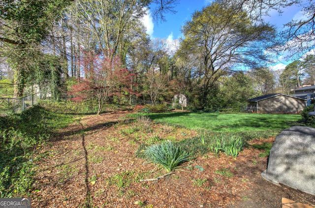 27 Walnut Drive, Cartersville, GA 30120