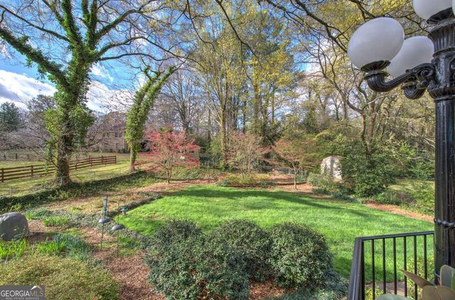 27 Walnut Drive, Cartersville, GA 30120