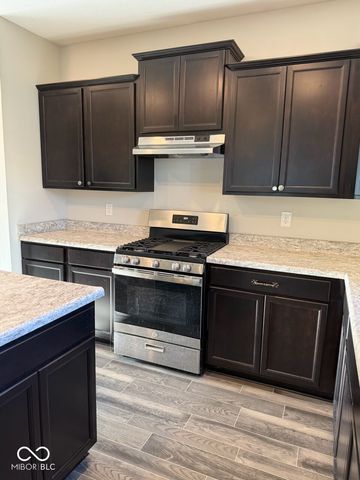 776 Jefferson Park Drive, Pittsboro, IN 46167