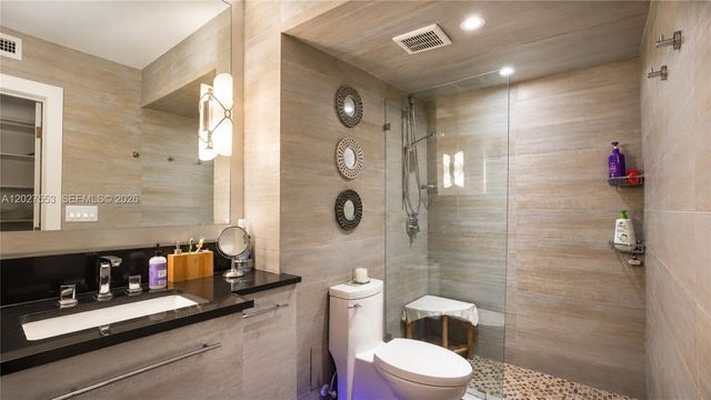 100 Lincoln Rd 533, Miami Beach, FL 33139