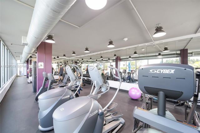 100 Lincoln Rd 533, Miami Beach, FL 33139