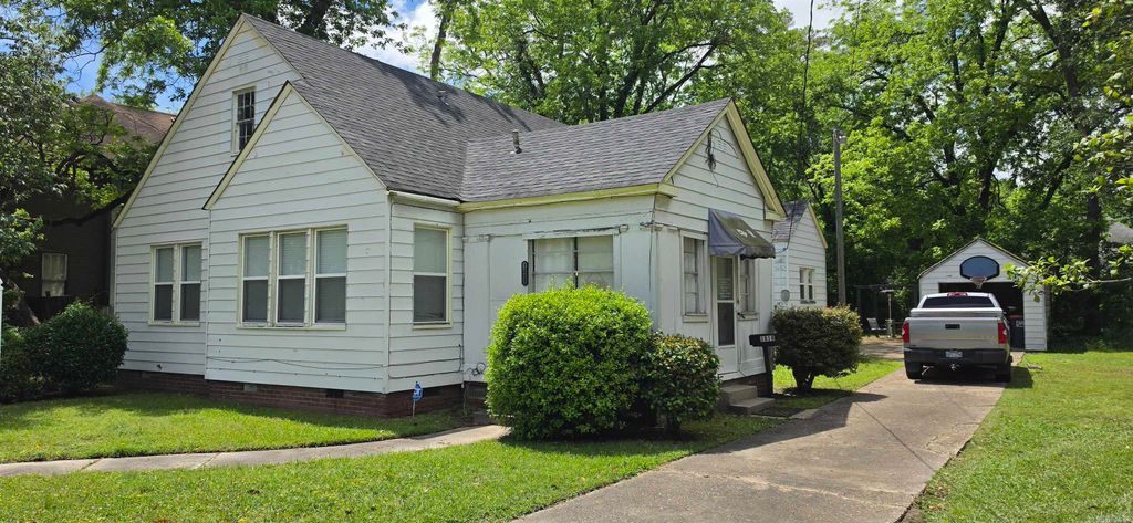1818 S Olive Street, Pine Bluff, AR 71603
