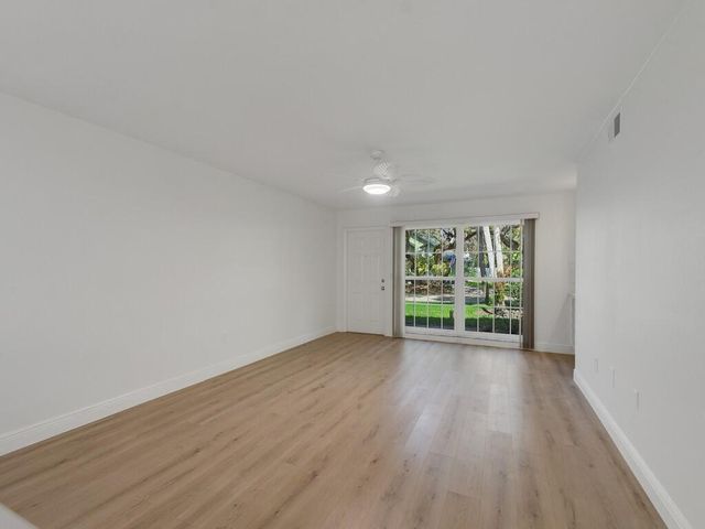 900 Jasmine Lane, Vero Beach, FL 32963