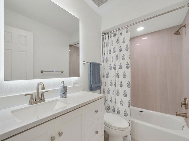 900 Jasmine Lane, Vero Beach, FL 32963