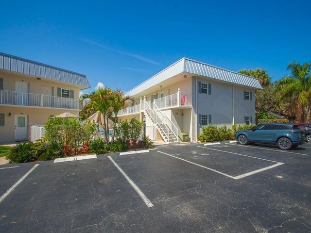 900 Jasmine Lane, Vero Beach, FL 32963