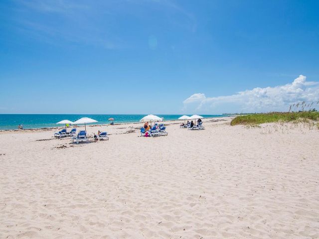 900 Jasmine Lane, Vero Beach, FL 32963