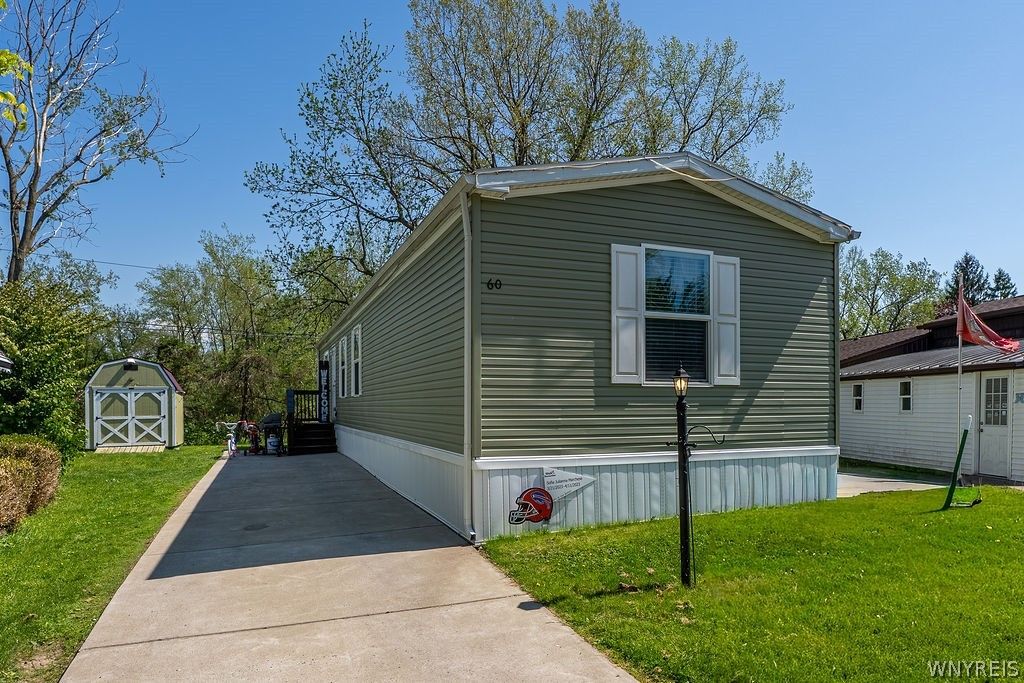 60 Carefree Lane, Cheektowaga, NY 14227