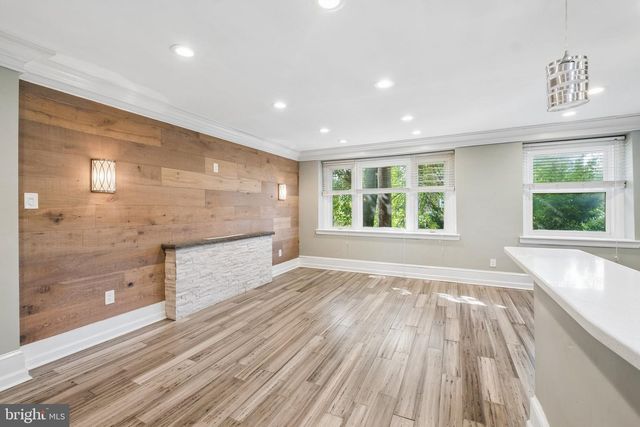 1034 E SLOCUM ST, Philadelphia, PA 19150