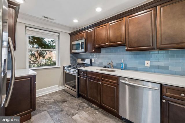 1034 E SLOCUM ST, Philadelphia, PA 19150