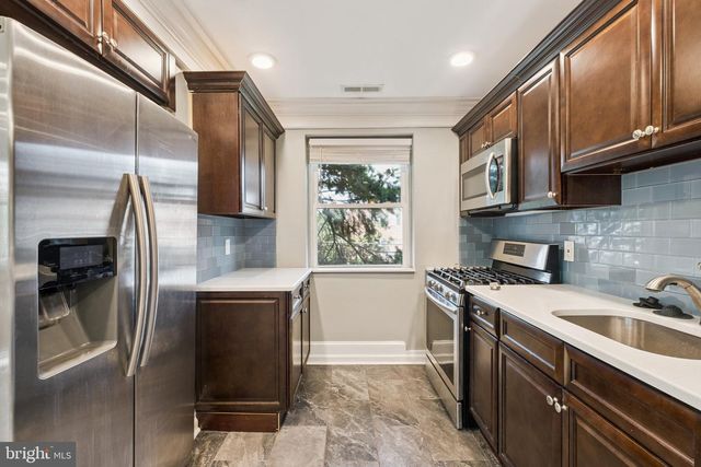 1034 E SLOCUM ST, Philadelphia, PA 19150