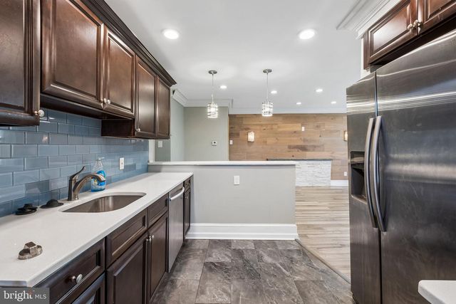 1034 E SLOCUM ST, Philadelphia, PA 19150