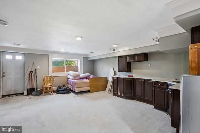 1034 E SLOCUM ST, Philadelphia, PA 19150