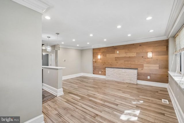1034 E SLOCUM ST, Philadelphia, PA 19150