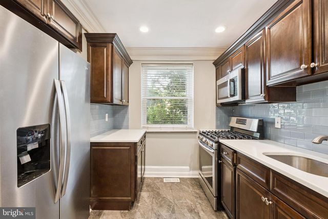 1034 E SLOCUM ST, Philadelphia, PA 19150