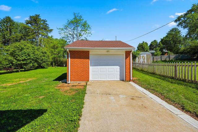 205 Mandalay Road, Lexington, KY 40504