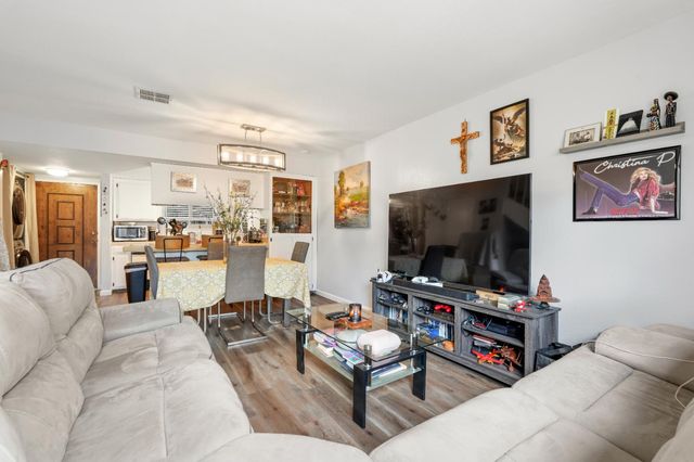 6034 Casa Alegre, Carmichael, CA 95608