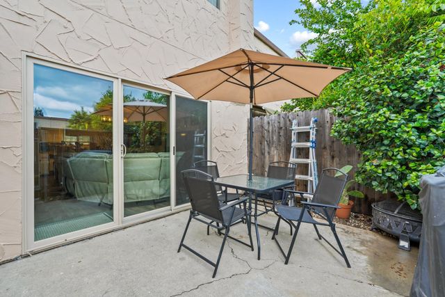 6034 Casa Alegre, Carmichael, CA 95608